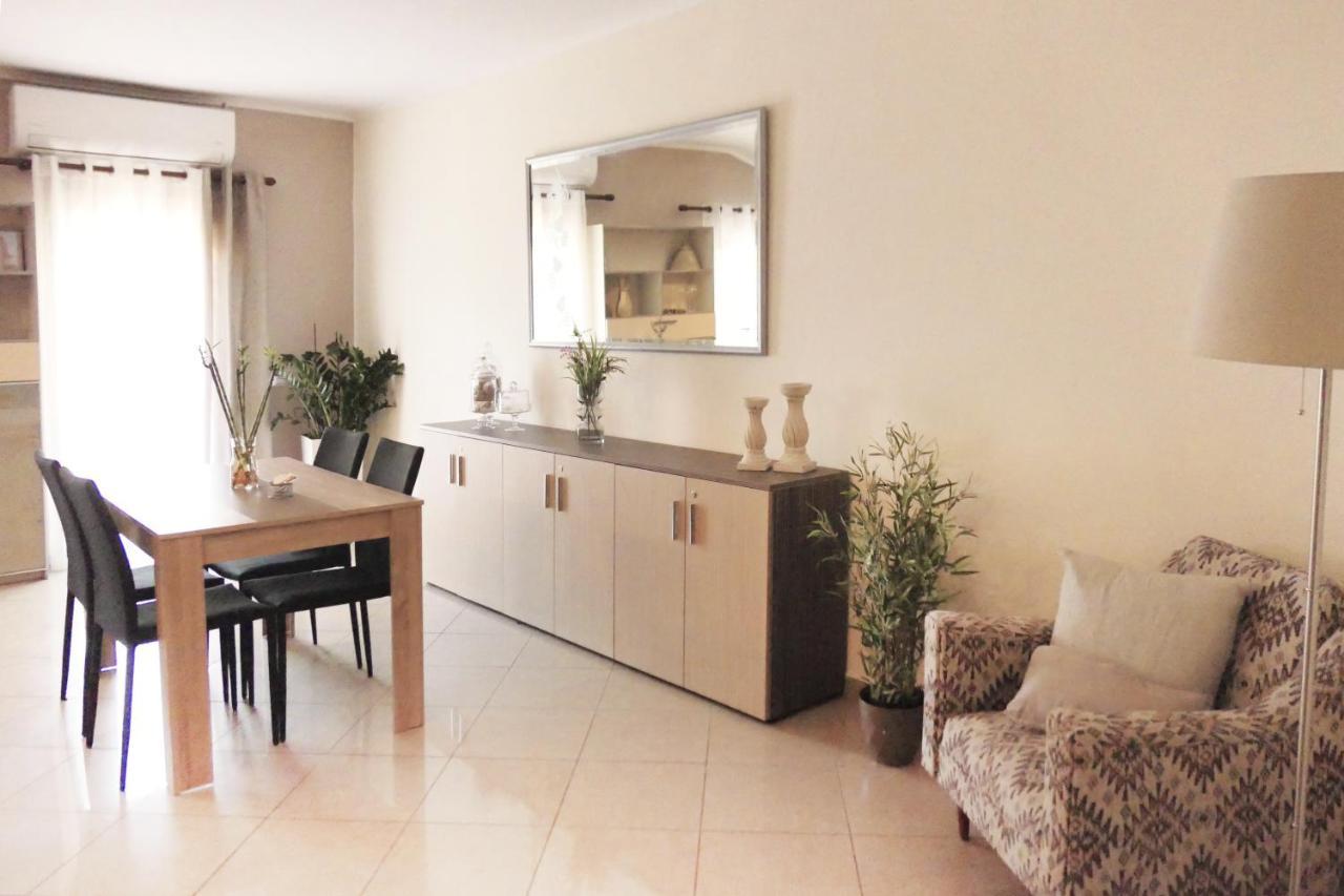 Sapphire & Ivory Luxury Apartments - Kavala Buitenkant foto